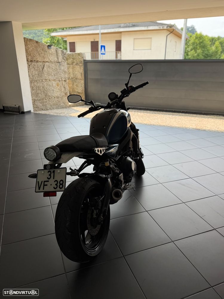 Yamaha XSR 900 - 4