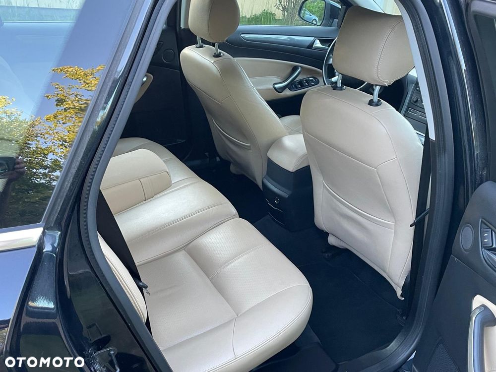 Ford Mondeo 2.0 TDCi Ambiente - 32