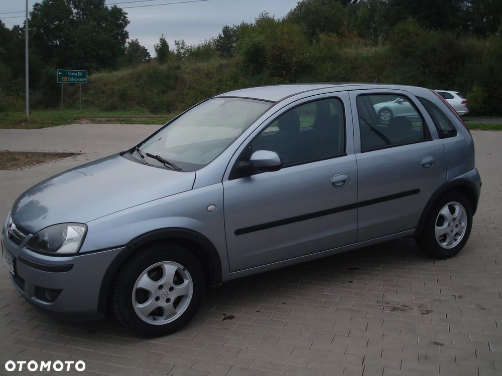 Opel Corsa 1.4 16V Cosmo - 8