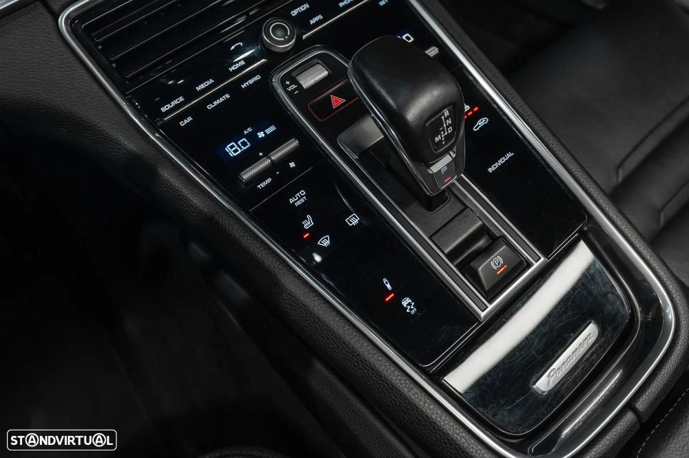 Porsche Panamera - 19