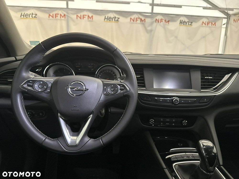 Opel Insignia - 15