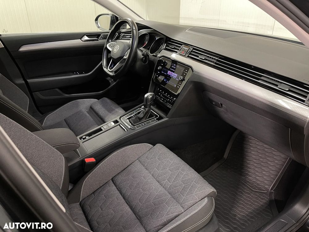 Volkswagen Passat 2.0 TDI DSG Comfortline - 11