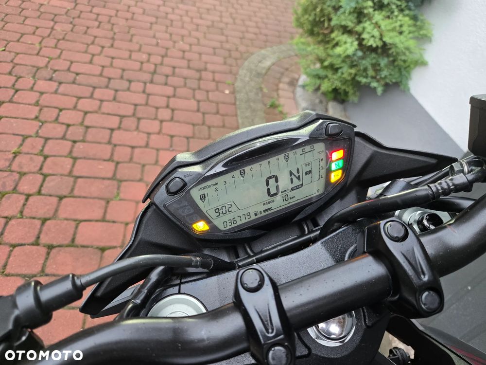 Suzuki GSX - 14