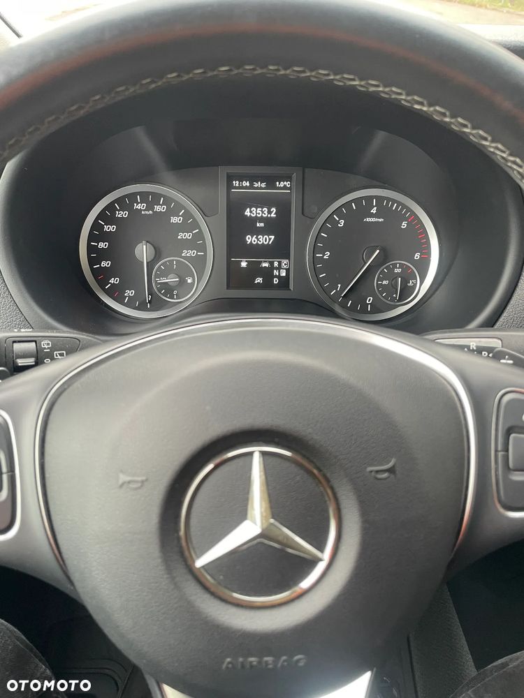 Mercedes-Benz VITO - 28