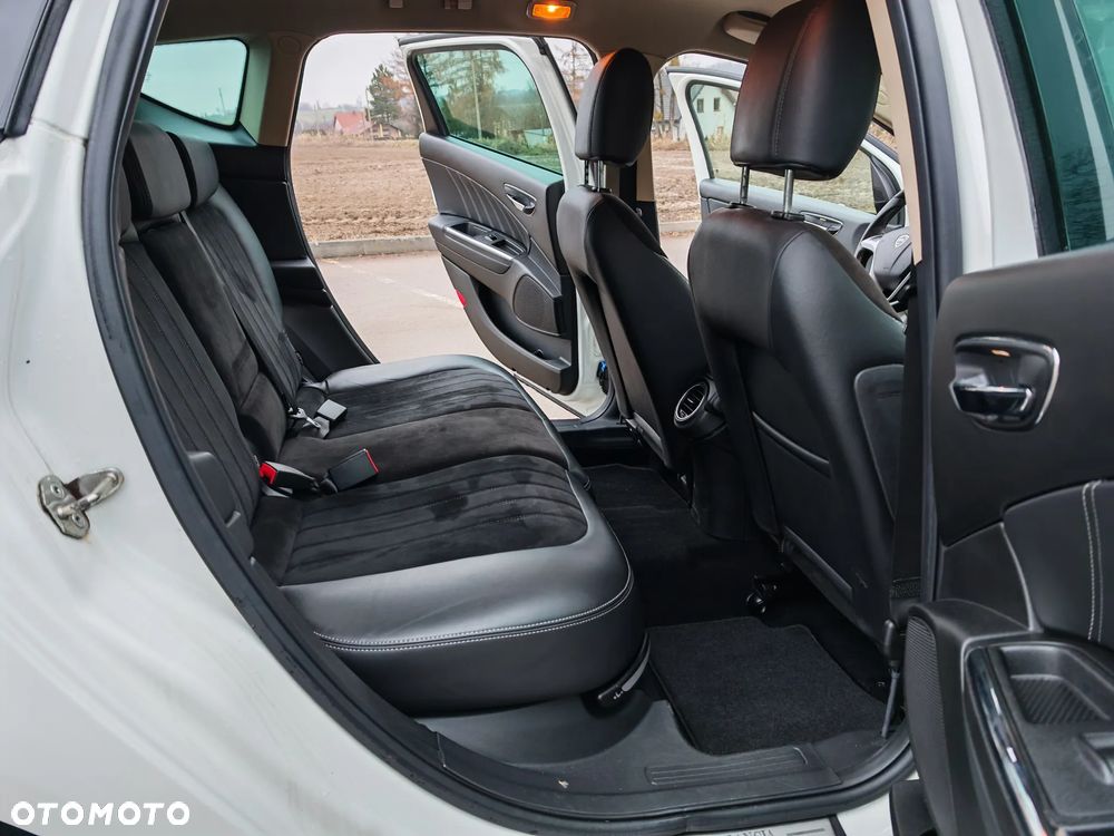 Lancia Delta 1.4 T-Jet 16v Oro - 14