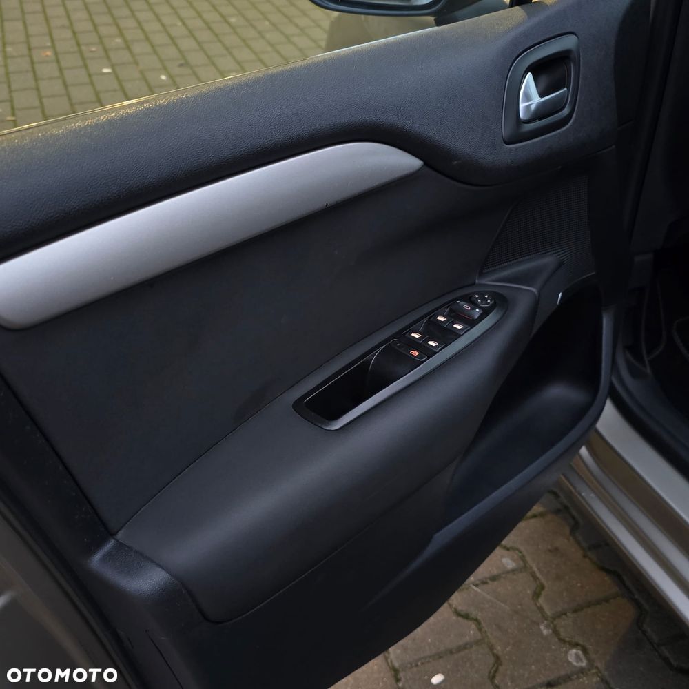 Citroën C4 VTi 120 Exclusive - 25