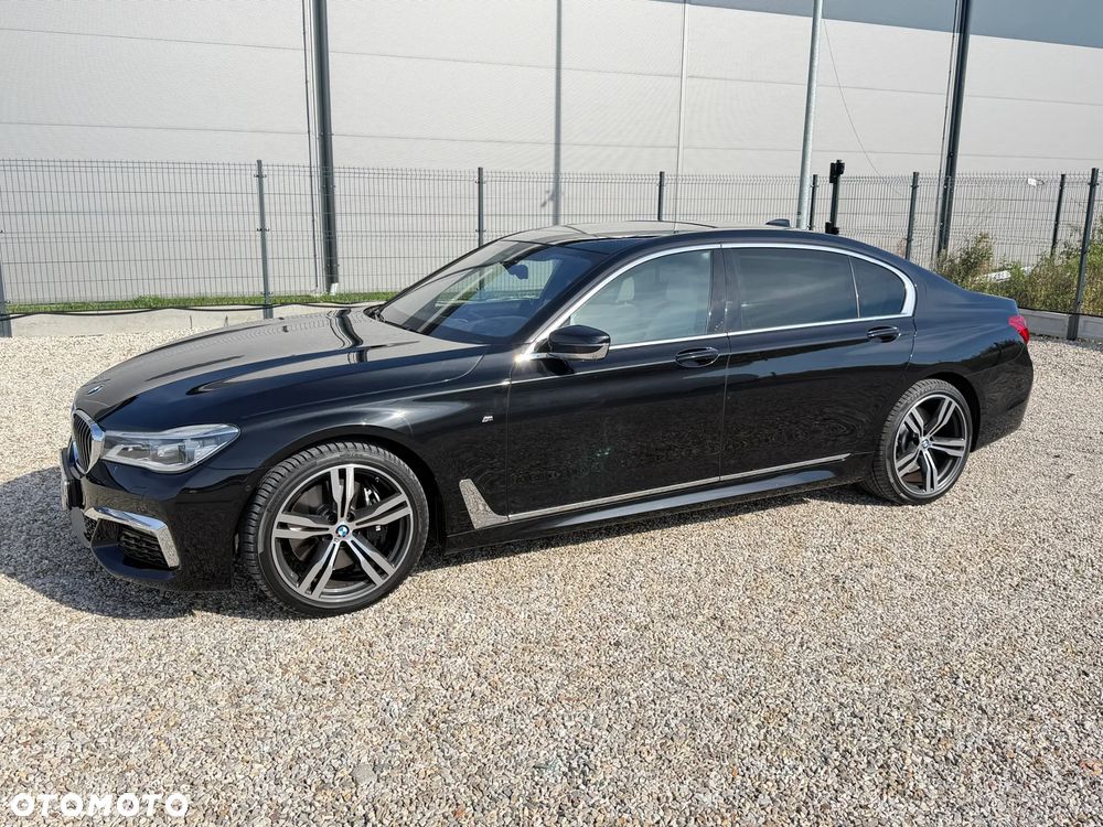 BMW Seria 7 750Li xDrive - 17