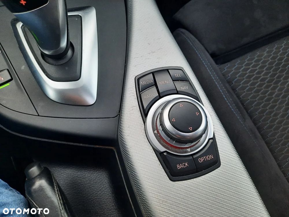 BMW Seria 1 120i M Sport - 37