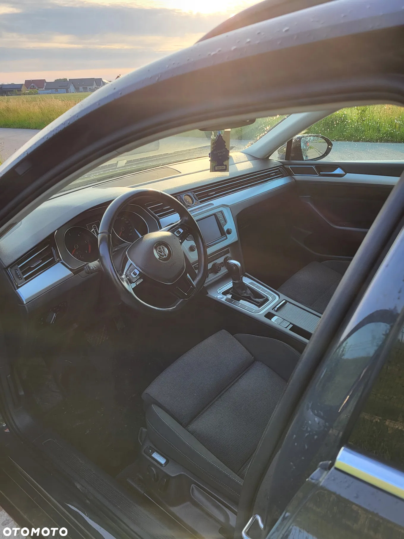 Volkswagen Passat - 8
