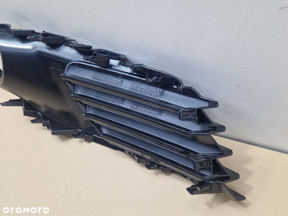 TOYOTA AURIS II E18 15-18 LIFT KRATKA RAMKA HALOGENU PRAWA PRAWY PRZÓD 81481-02580 - 6