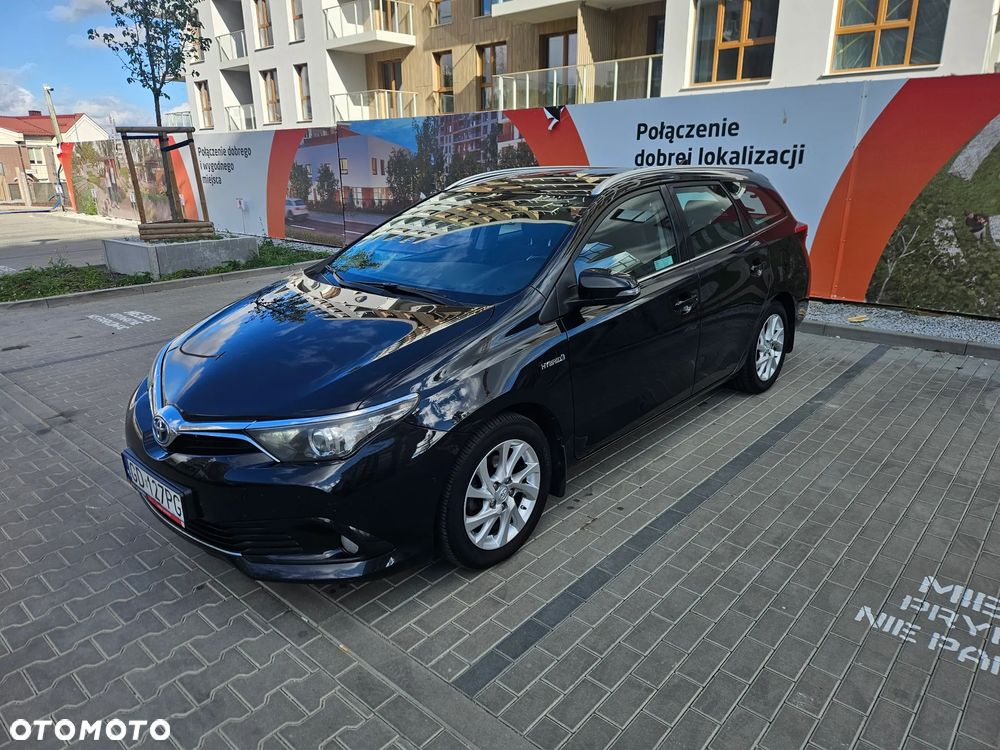 Toyota Auris Hybrid 135 Premium - 2