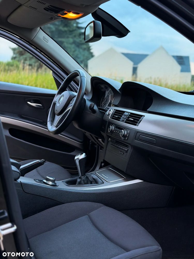 BMW Seria 3 320d DPF - 11