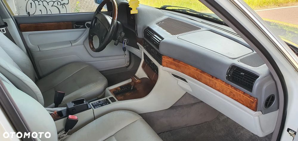 BMW Seria 7 740iL - 24