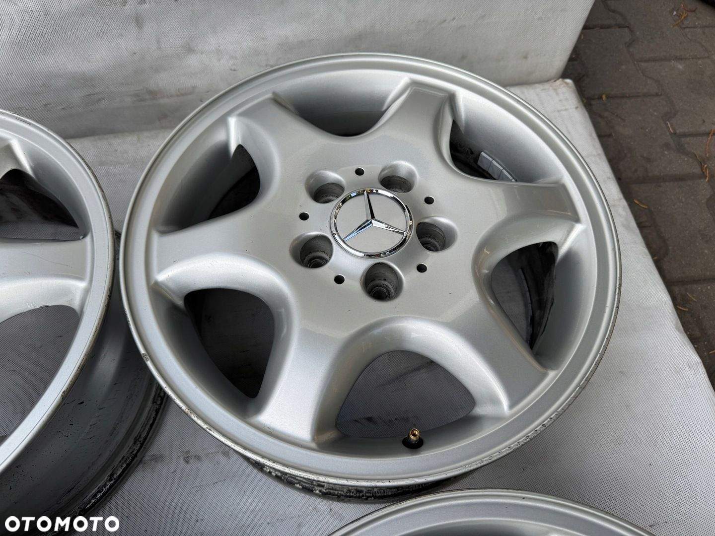 Felgi Mercedes CLK 16" 7J ET37 748 - 4