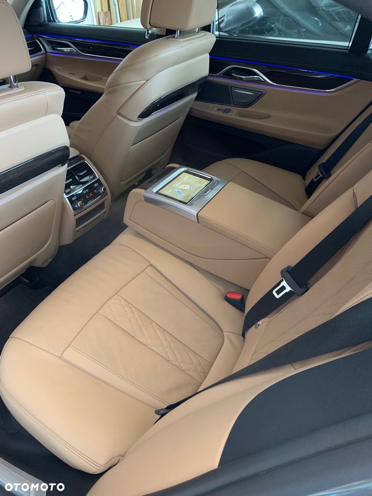 BMW Seria 7 740d xDrive - 7