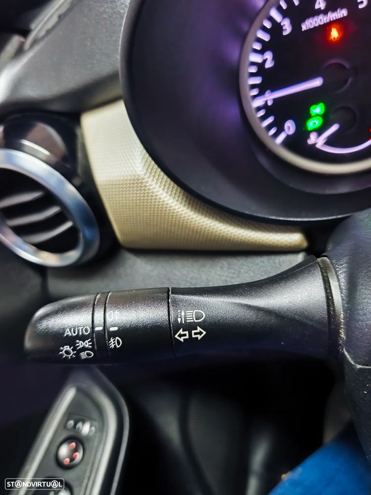 Nissan Micra 1.0 G Acenta - 22