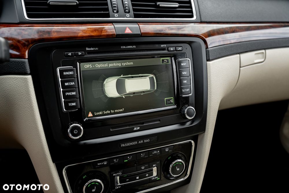 Skoda Superb Combi 3.6 V6 4x4 DSG Elegance - 40