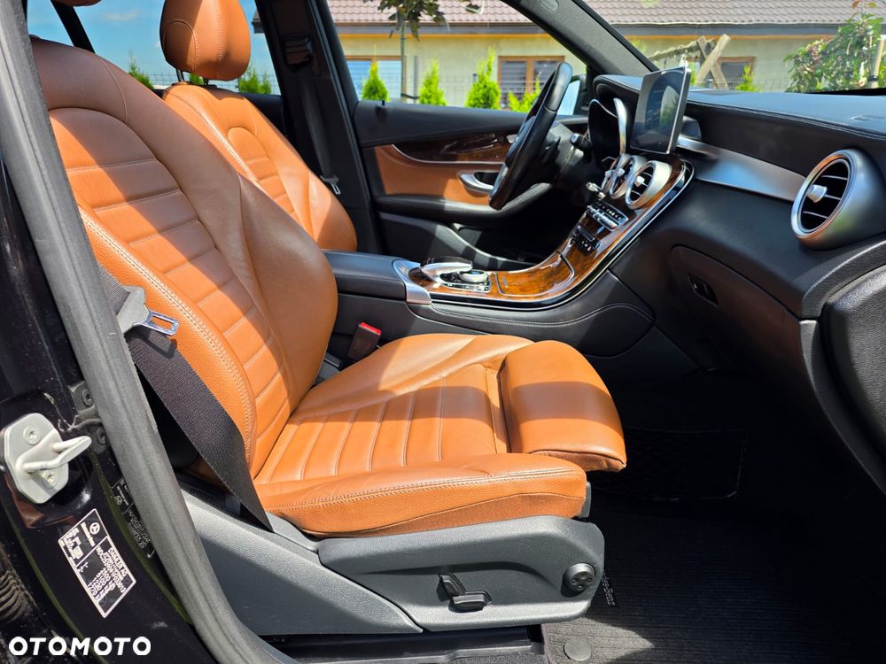 Mercedes-Benz GLC - 12