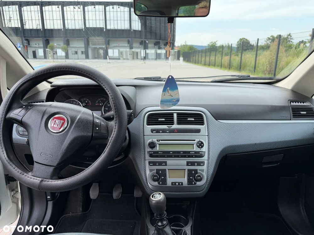 Fiat Grande Punto - 13