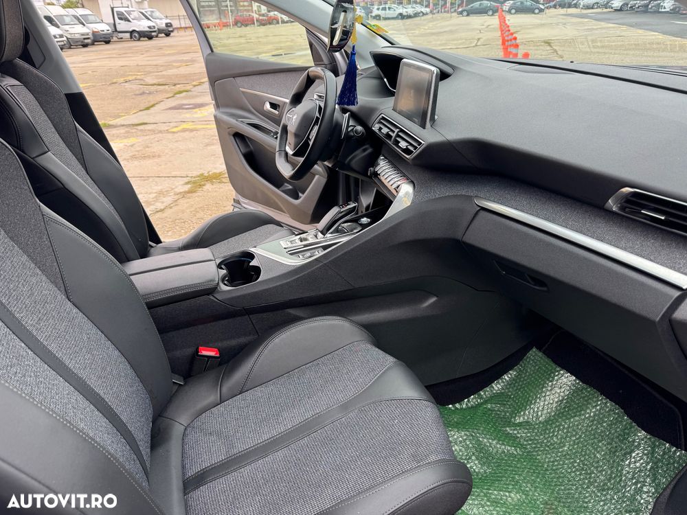 Peugeot 3008 Hybrid 225 e-EAT8 GT - 7
