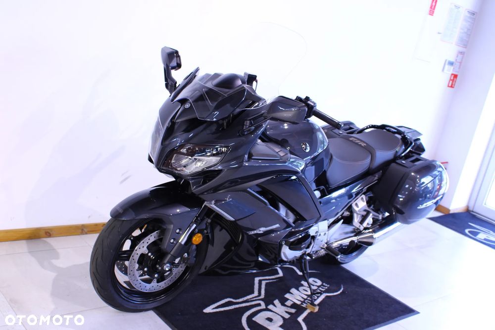 Yamaha FJR - 3