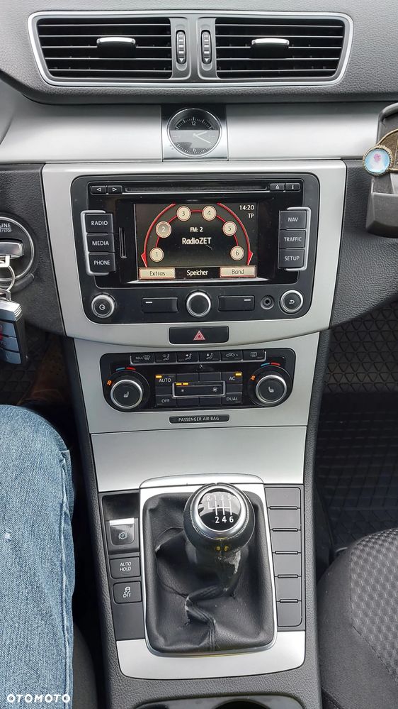 Volkswagen Passat 1.4 TSI BlueMotion Technology Highline - 19