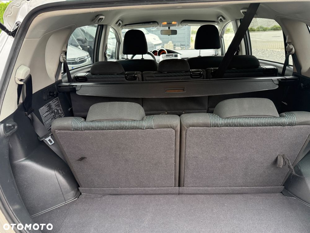 Toyota Verso 2.0 D-4D Travel - 16
