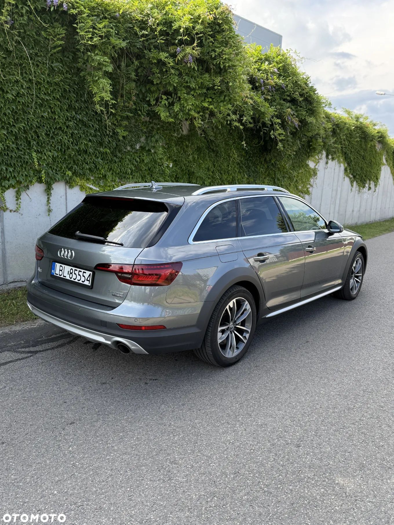 Audi A4 Allroad - 1