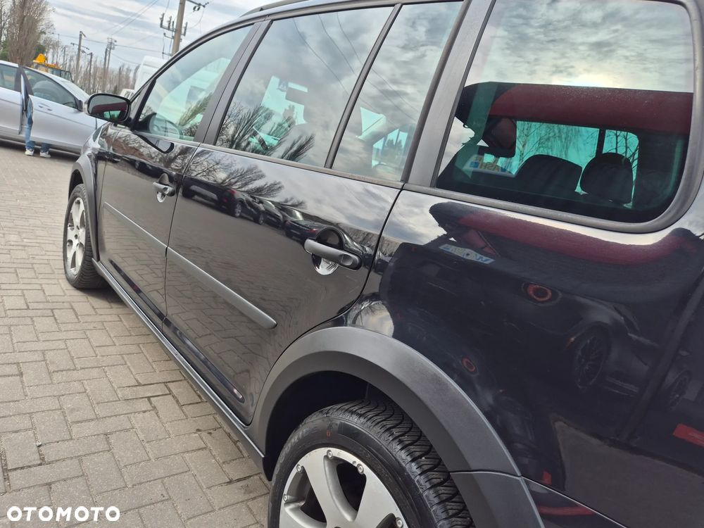 Volkswagen Touran 1.4 TSI Cross - 22