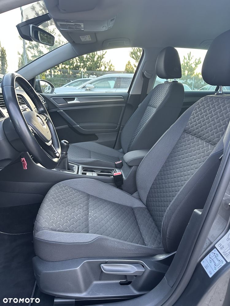 Volkswagen Golf 1.5 TSI BMT Comfortline - 14