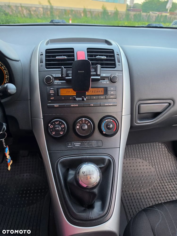 Toyota Auris 1.4 D-4D Life - 11
