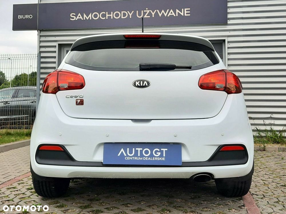 Kia Ceed Cee'd 1.6 GDI M - 24