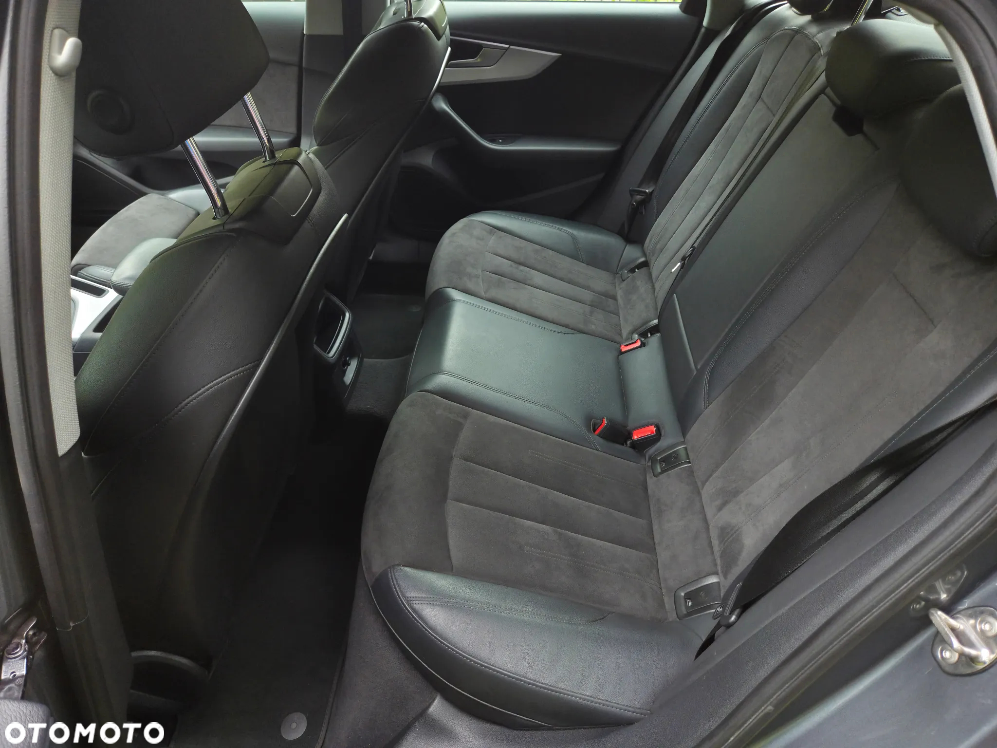 Audi A4 2.0 TFSI ultra Design S tronic - 11