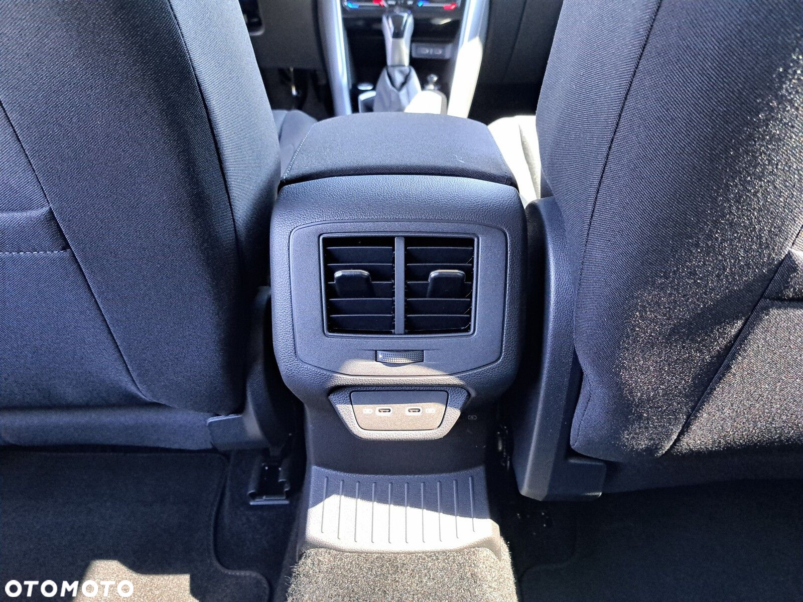 Volkswagen T-Roc 1.5 TSI Life Plus DSG - 36