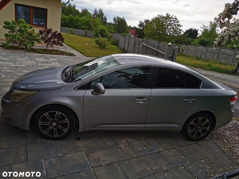 Toyota Avensis - 7