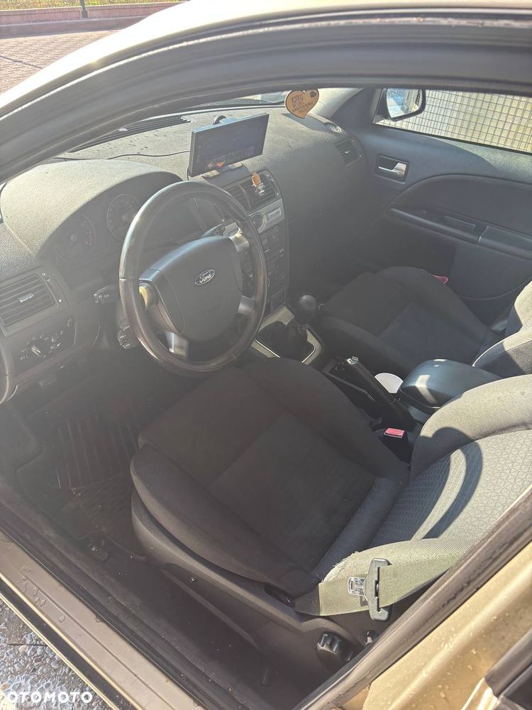Ford Mondeo - 11