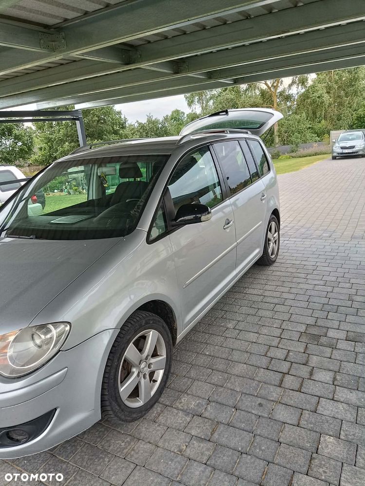 Volkswagen Touran 2.0 TDI DPF Highline DSG - 5