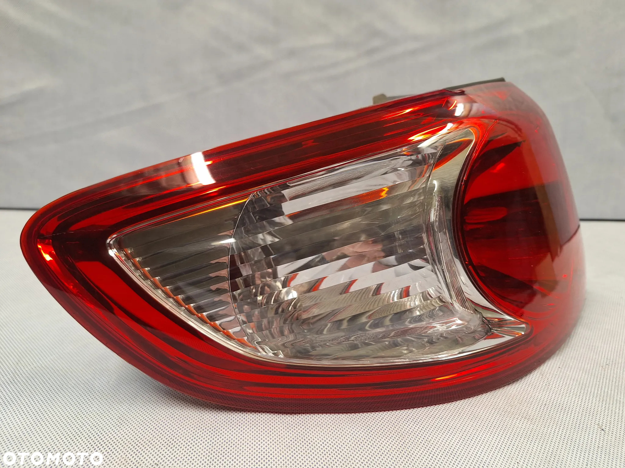 Hyundai Santa Fe lampa lewa tył 92401-2B - 2