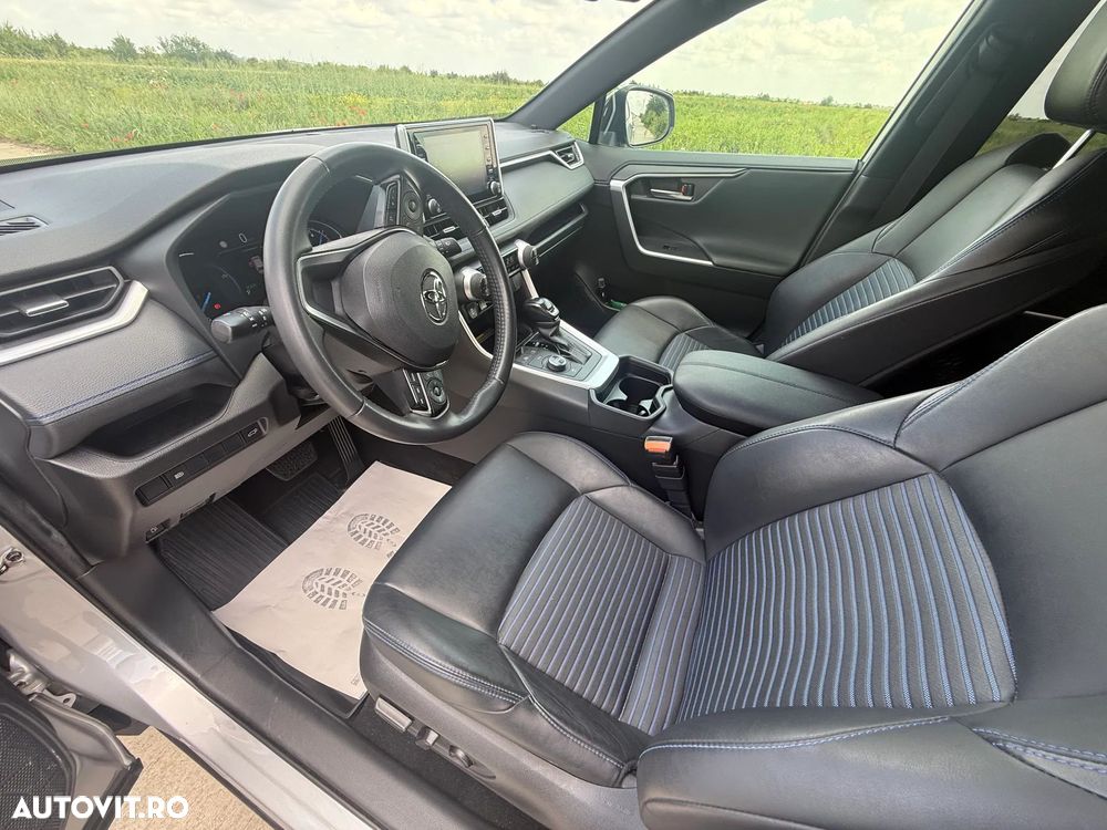 Toyota RAV4 - 26