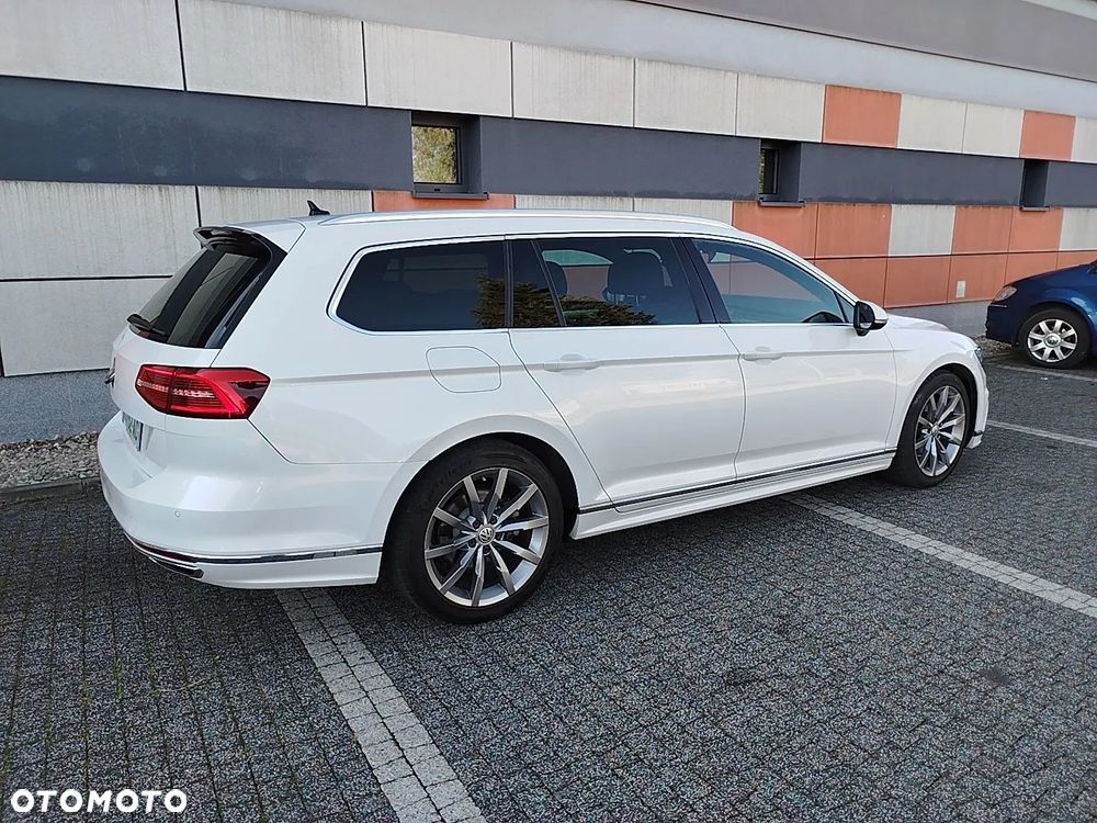 Volkswagen Passat - 4