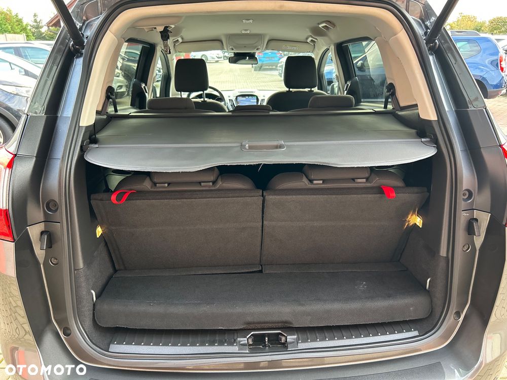 Ford Grand C-MAX - 23