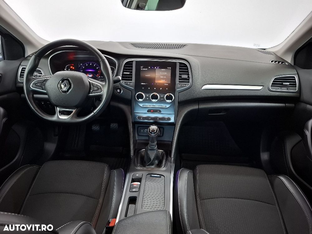 Renault Megane TCe 140 GPF Techno - 3