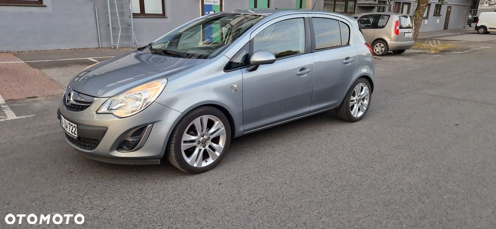 Opel Corsa 1.4 Cosmo - 1