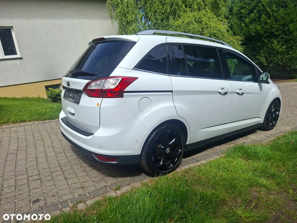 Ford Grand C-MAX - 19