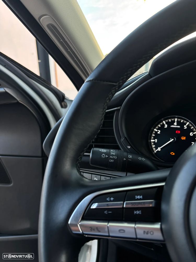 Mazda CX-30 2.0 Sky-G Evolve AT i-Active - 28
