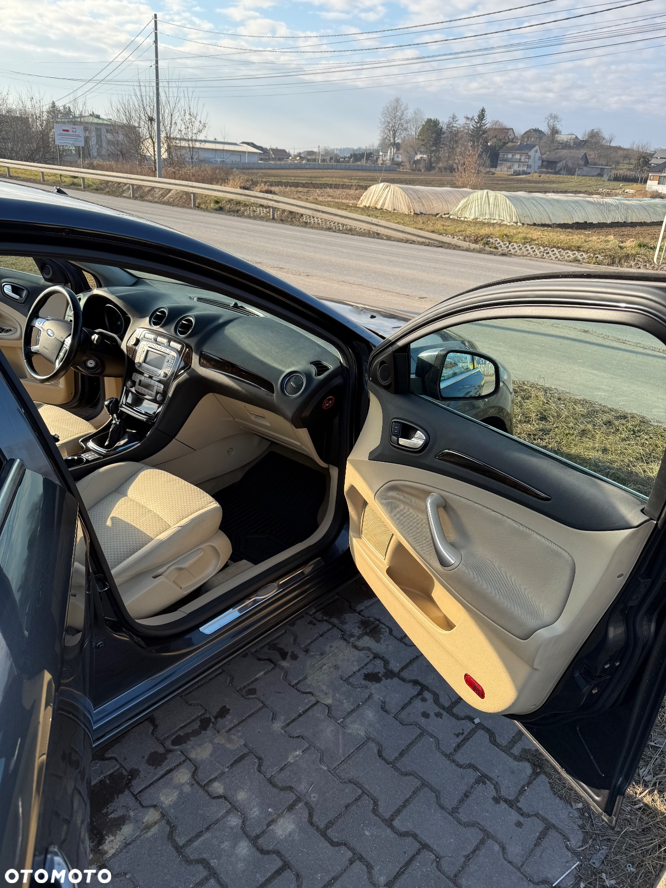 Ford Mondeo 2.0 TDCi Ghia - 12