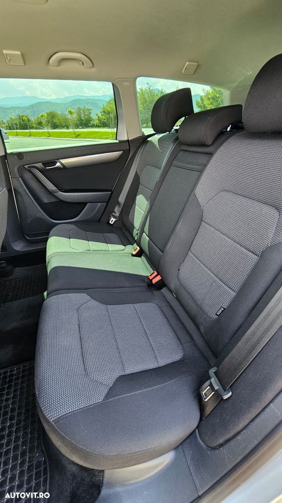 Volkswagen Passat 2.0 TDI BlueMotion Technology DSG Comfortline - 16