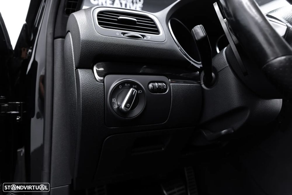 VW Golf 2.0 GTI DSG - 26