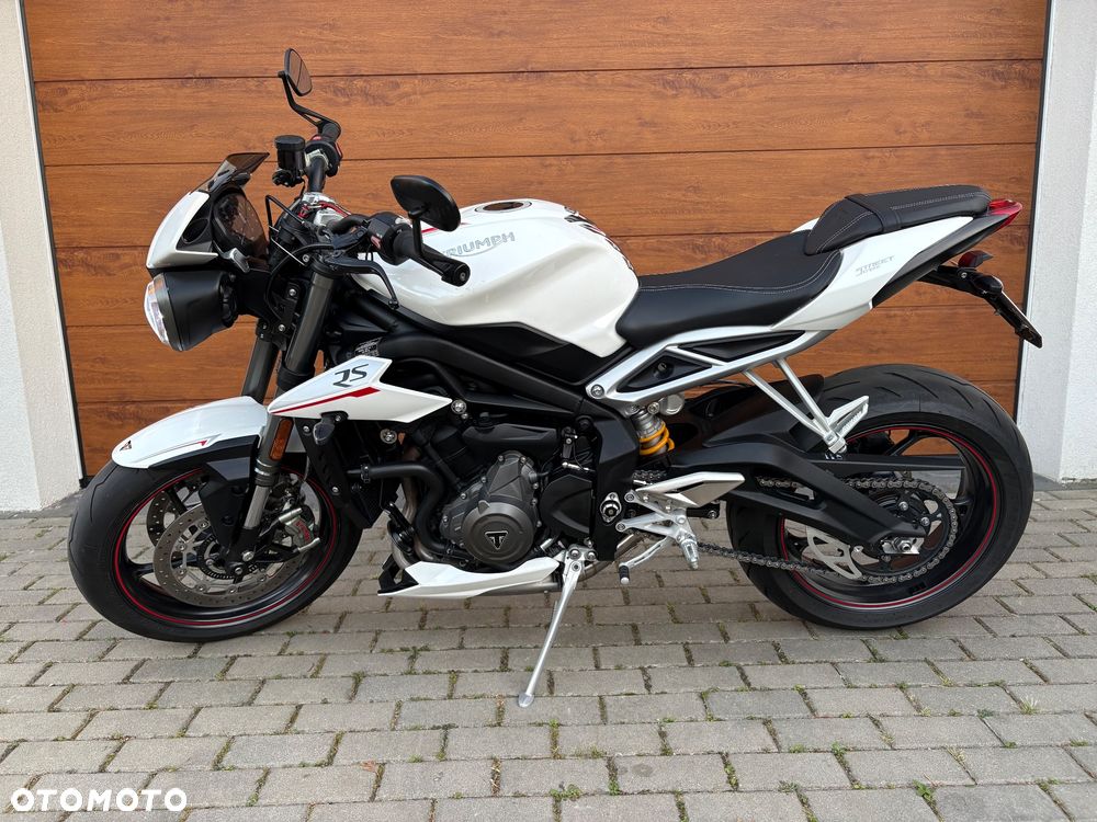 Triumph Street Triple - 25