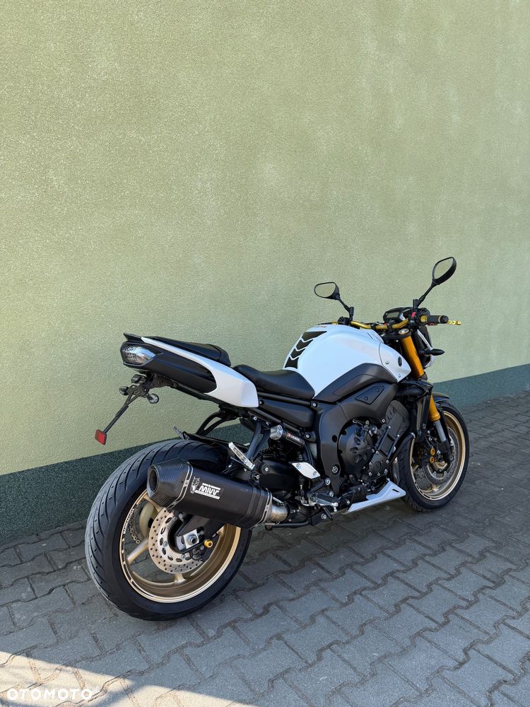 Yamaha FZ8 - 10